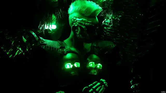 एनिग्मा, ऑल्टरनेटिव हेयर शो, रॉयल अल्बर्ट हॉल, लंदन, मॉडल्स