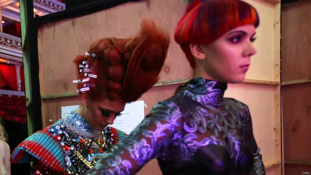 एनिग्मा, ऑल्टरनेटिव हेयर शो, रॉयल अल्बर्ट हॉल, लंदन, मॉडल्स