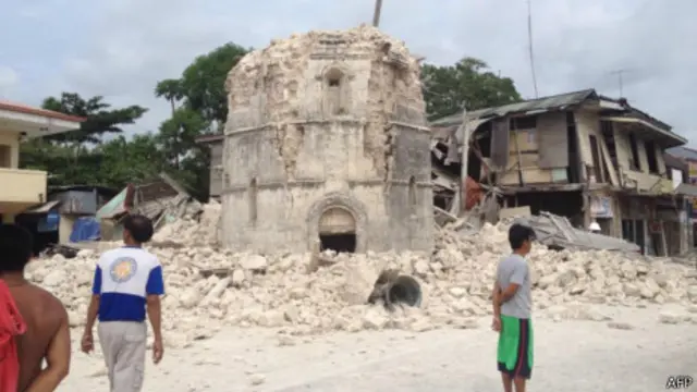 地震造成很多古老建筑物严重受损