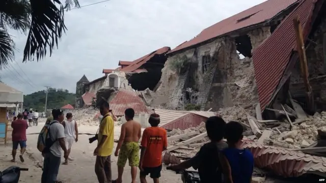 زلزلے کے جھٹکوں سے بجلی کی فراہمی کا نظام بھی بری طرح متاثر ہوا