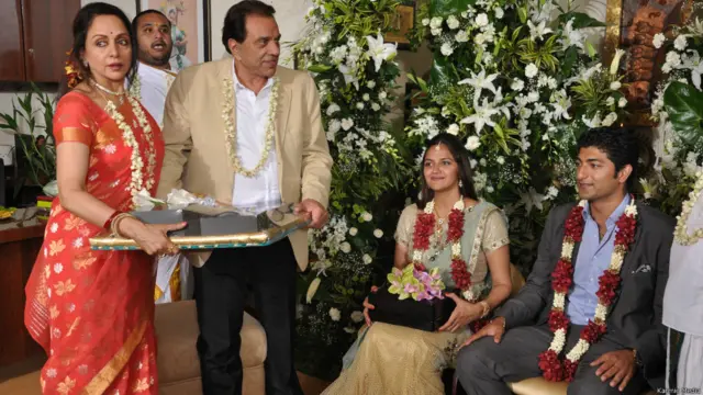 धर्मेंद्र, हेमा, अहाना देओल