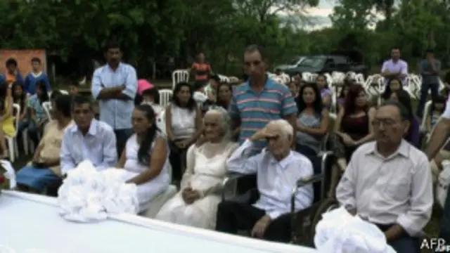 जोस और मार्तिना 80 साल से साथ रह रहे हैं. 