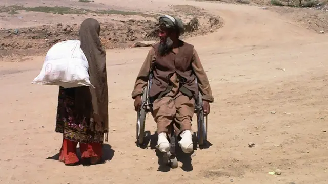 در غزنی مراکز معیاری برای مراقبت و تداوی معلولان نیز وجود ندارد.