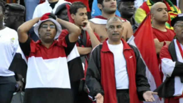 خيمت مشاعر خيبة الأمل على مشجعي المنتخب المصري