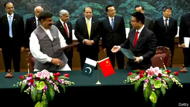 中巴两国签署合作协议