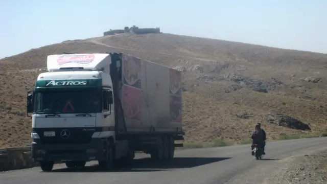 امنیت از هرات تا شیندند بهتر است. از شیندند تا دلارام امنیت خوب نیست.