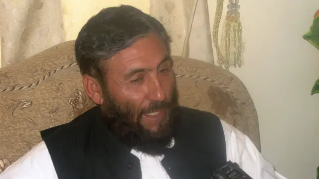 لعل محمد عمرزی، ولسوال پیشین شیندند. "وقتی مردم چیزی برای انتقال نداشته باشند، وجود شاهراه چه سودی دارند."