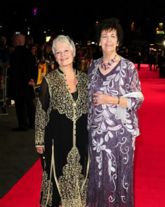 Dame Judi Dench ve Philomena Lee