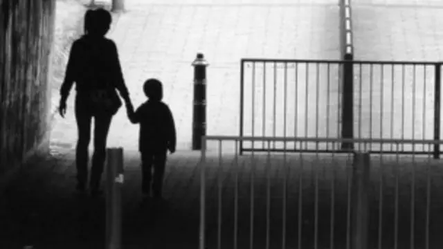 रिपोर्ट में इस चेतावनी की आशंका है कि मध्यवर्गीय बच्चों के जीवनस्तर में गिरावट आ सकती है