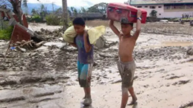 ساهمت وسائل الاتصال الحديثة بإنقاذ حياة الكثيرين خلال الاعصار الذي ضرب الفلبين