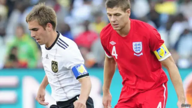 Dua kapten, Lahmn (kiri) dan Gerard akan bertemu lagi November nanti.