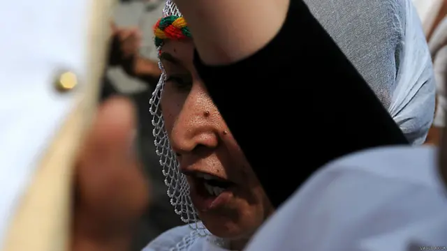 Kadıköy'de çektiği fotoğrafa "Haykırış" ismini veren Vahit Akça: "Bir açık hava etkinliğinde kadın talebini haykırıyor ama düşünceli yine de..."