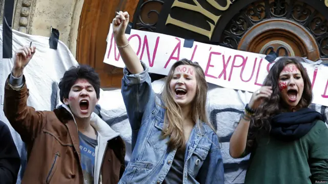 पेरिस छात्र प्रदर्शन