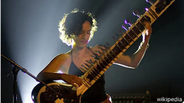 آنوشکا شانکار، نوازنده سی تار