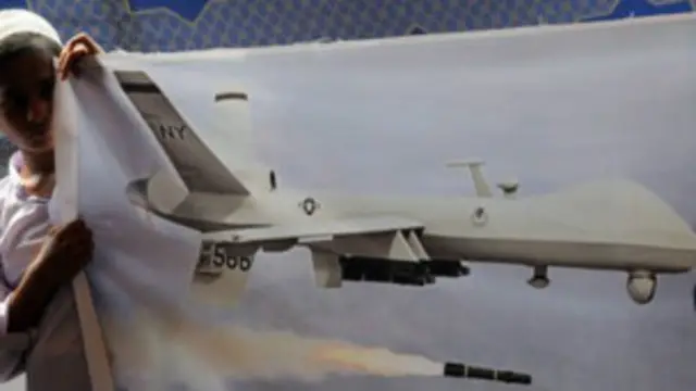 د بښنې سازمان ويلي په پاکستان کې ډرون بريدونو ۴۰۰ کسه وژلي دي