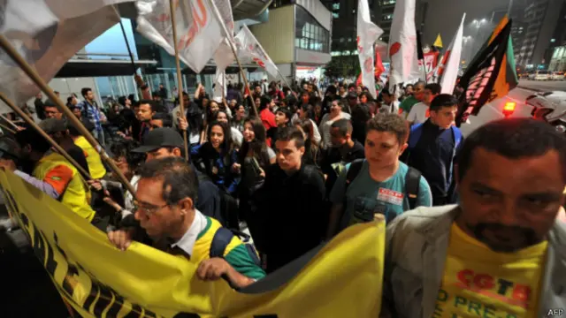 برازیل میں بس کے کرایے میں اضافے کے خلاف جو مظاہرہ شروع ہوا تھا اس نے وسیع رخ اختیار کر لیا