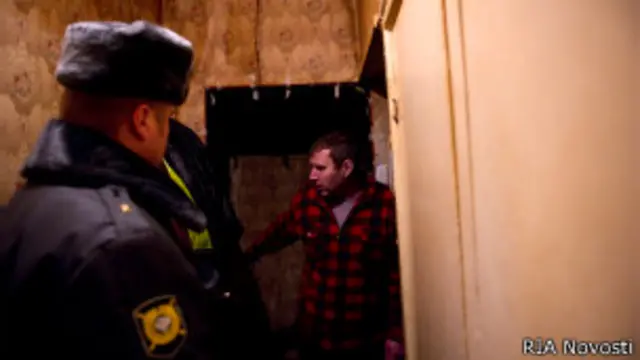 Полиция проверяет квартиры