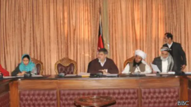 کمیسیون نظارت بر اعمال حکومت اخیرا فهرست نامهای غاصبان هزارا جریب زمین را فاش کرد