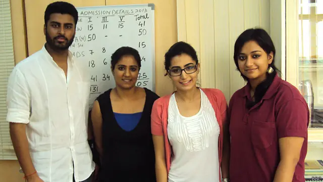 एमिटी में समाज विज्ञान पढ़ने वाले छात्र