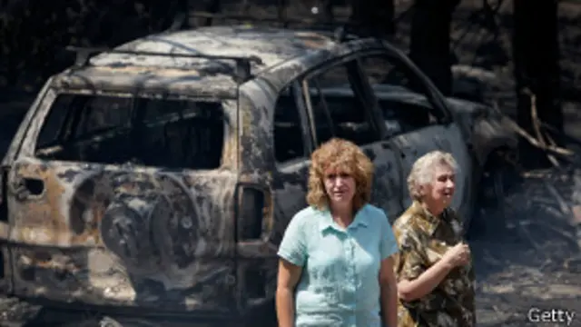 Машина, сгоревшая в результате пожара в Новом Южном Уэльсе