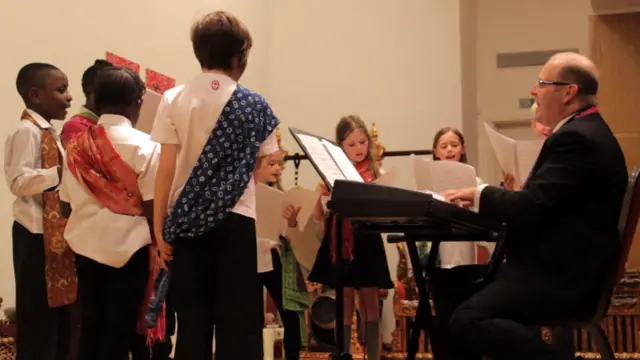 Foto Adrian Permata Scanlon untuk ARTiUK.com