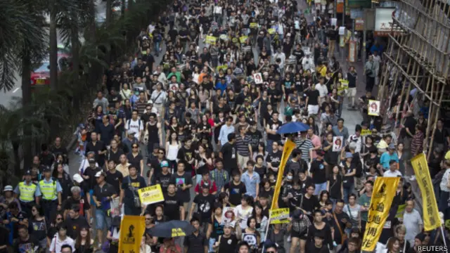 香港市民游行抗议免费电视发牌不公（20/10/2013）