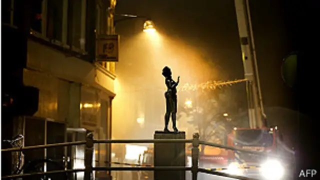 Estatua de Mata Hari en la calle donde estaba su casa natal en Holanda