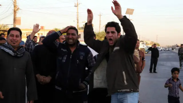 عراقيون يبكون قتلاهم في هجمات تعرضت لها بغداد.