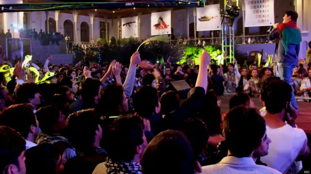 در این کنسرت دو روزه هنرمندان افغان و خارجی برای شهروندان افغان اجرای زنده داشتند.