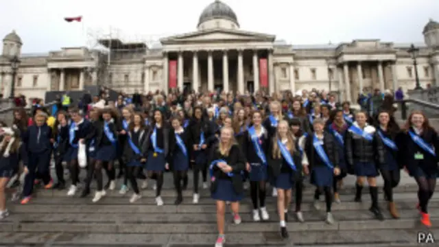 目前,在英国的学校教书不需要执照。