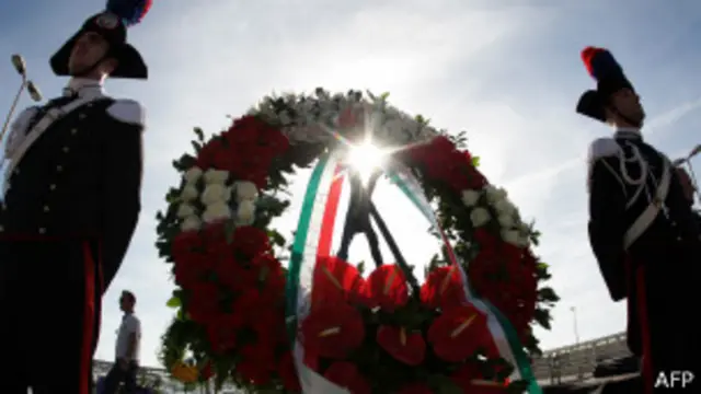 جرت مراسم التأبين في ميناء أغريجنتو بجزيرة صقلية