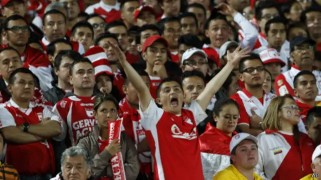 Pendukung Independiente Santa Fe , Kolombia