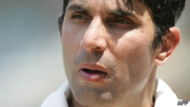 مصباح الحق نے سنہ 2013 میں کھیلے گئے 34 ایک روزہ بین الاقوامی میچوں میں 1,373 رنز بنائے ہیں