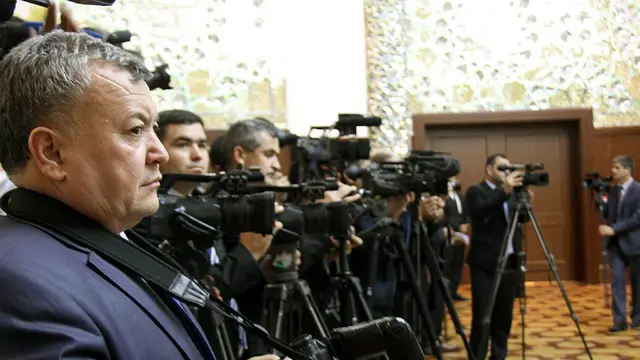 بازدید حامد کرزی از تاجیکستان