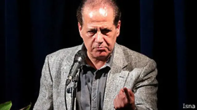 داریوش پیرنیاکان از اعضای هیئت موسس خانه موسیقی و در چند دوره دبیر و سخنگوی این نهاد بود