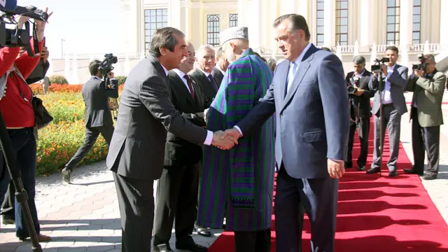 بازدید حامد کرزی از تاجیکستان