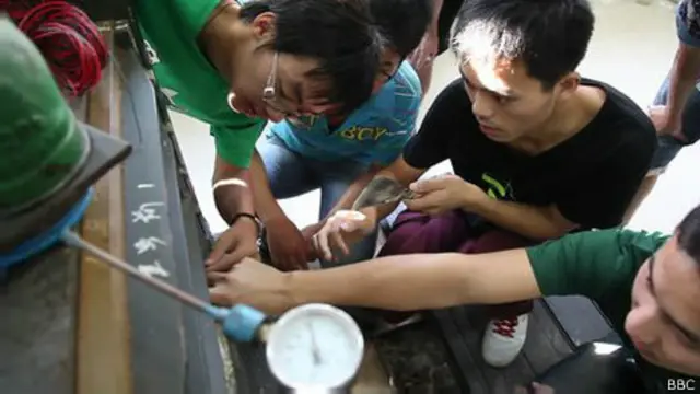 Estudantes chineses (BBC)