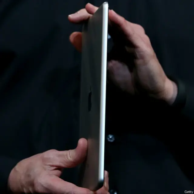 ایپل کا دعویٰ ہے کہ اس کا نیا آئی پیڈ ایئر اس وقت مارکیٹ میں دستیاب تمام ٹیبلٹس میں سب سے ہلکا اور پتلا ہے