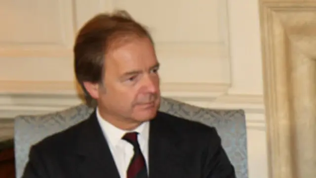 Quốc vụ Khanh Hugo Swire kêu gọi các bên kiềm chế và hạ nhiệt căng thẳng