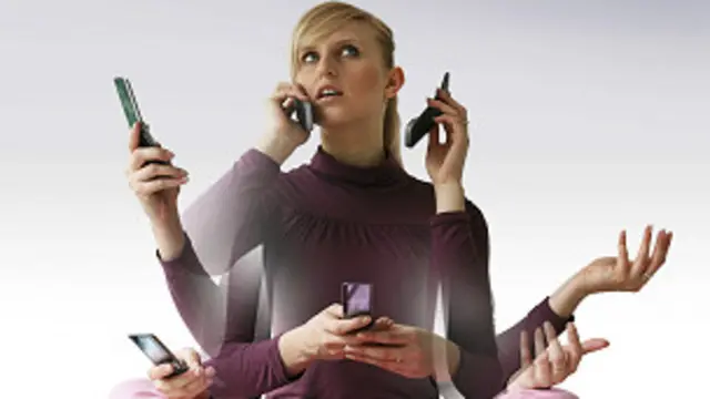 El continuo uso del teléfono agota en seguida las baterías, por eso la importancia de aumentar su duración y agilizar su carga.