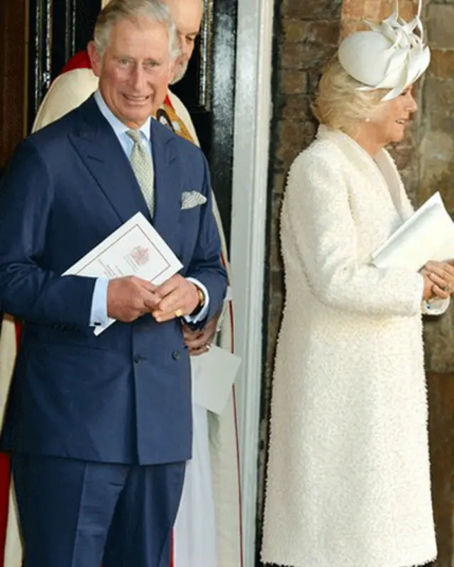 El príncipe Carlos y su esposa Camilla.