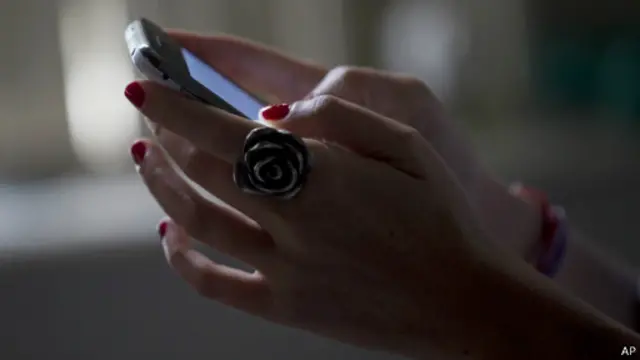 Aplikasi ini akan membantu remaja menolak permintaan mempertontonkan gerakan seksual.