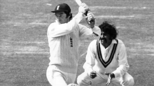 ساتویں نمبر پر آنے والے کھلاڑی انگلینڈ کے ایلن ناٹ ہیں جو وکٹ کیپر کے طور پر منتخب کیے گئے ہیں۔ ایلن انگلینڈ کی جانب سے 1967 سے 1981 تک بطور وکٹ کیپر کھیلے۔