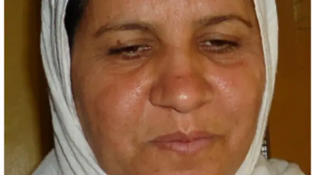 برېښنا لومړى د کونړ په ټلويزیون کې کار پيل کړ او له څه مودې وروسته ېې د لوپټې مجلې د چلونکې په توګه کار پيل کړ.