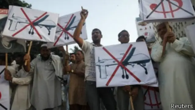 پاکستان میں ڈرون حملوں کے خلاف متعدد بار سیاسی اور مذہبی جماعتیں احتجاجی مظاہرے کر چکی ہیں