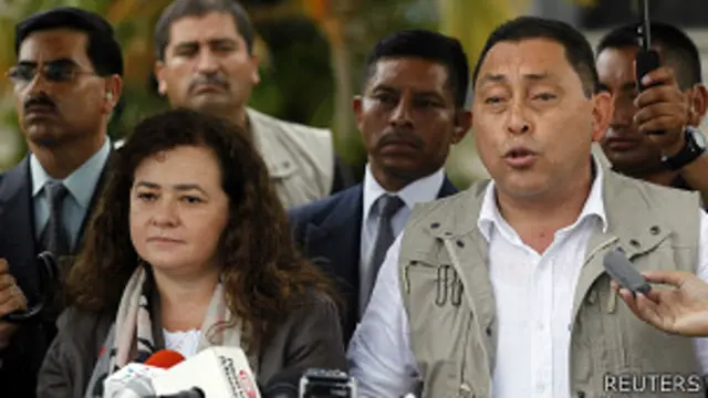 Claudia Paz y Paz junto a ministros