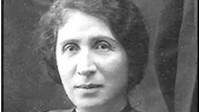 نشریه ارشاد النسوان، به مدیریت اسما، همسر محمود طرزی منتشر می‌شد