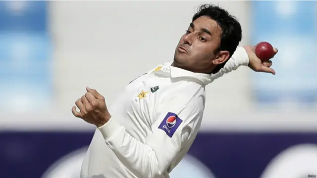 سعید اجمل چھ وکٹیں لے کر پاکستان کے سب سے کامیاب بولر رہے۔ انہوں نے نویں مرتبہ ٹیسٹ میچ کی اننگز میں پانچ یا اس سے زائد وکٹیں لیں۔