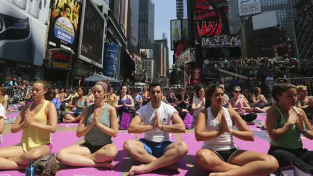 یوگا مغرب میں کافی مقبول ہے