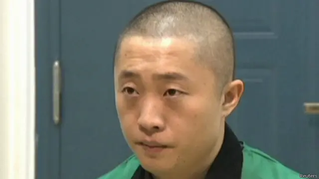 पत्रकार चेन योंगझऊ अपना अपराध स्वीकार करते हुए.